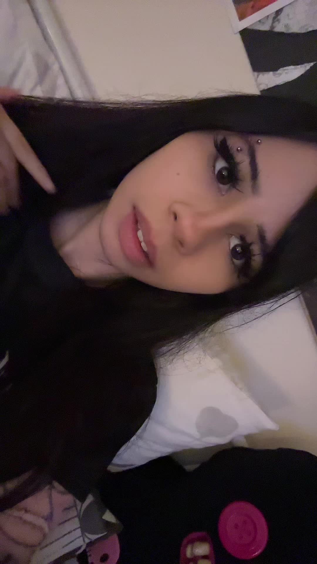@𝔇𝔞𝔫𝔦𝔢𝔩𝔩𝔞 🧛🏻&zwj;♀️🦇