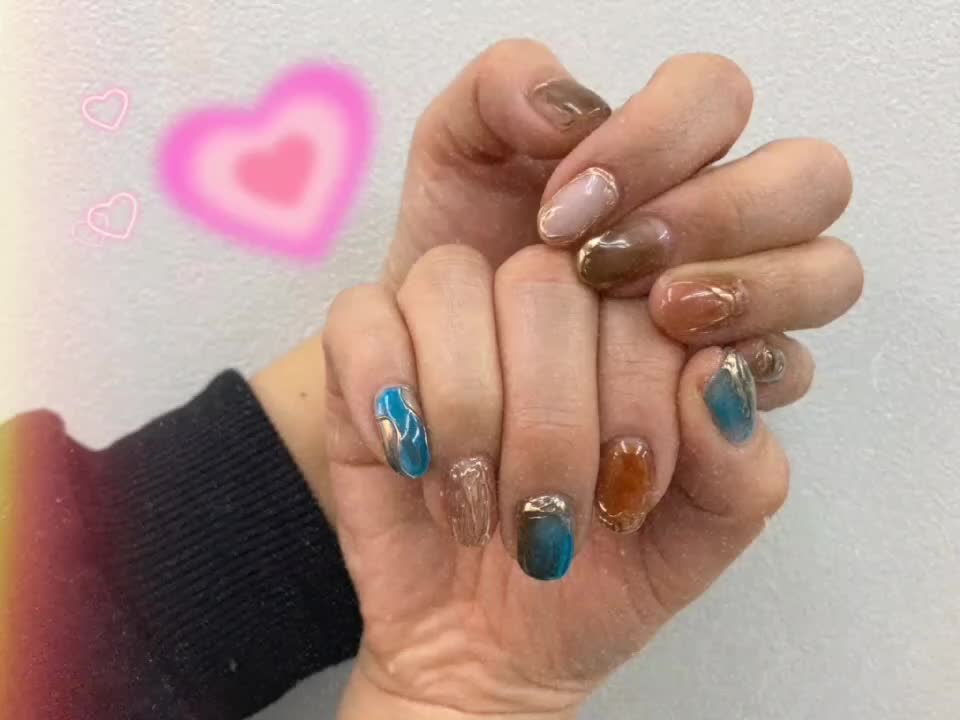 @しのびぃ。