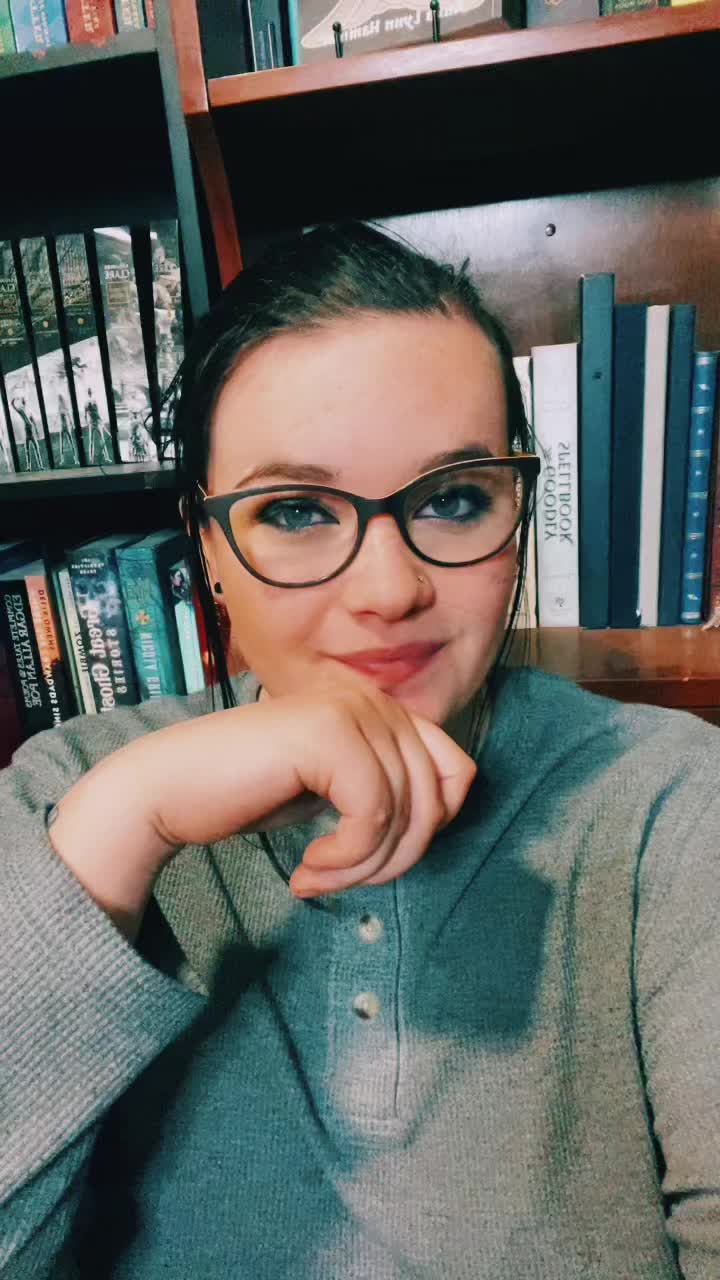 @Anna Lynn Hammar- Author