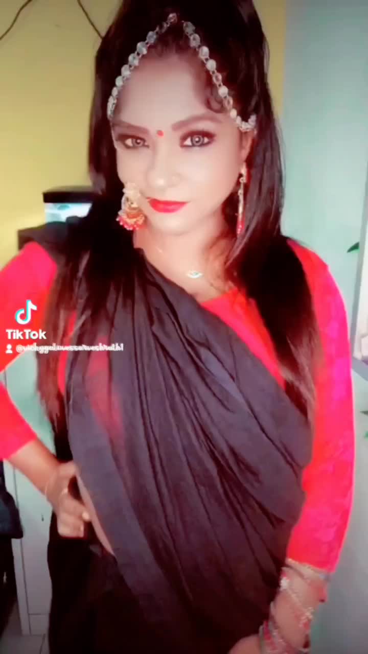 @VickyGal