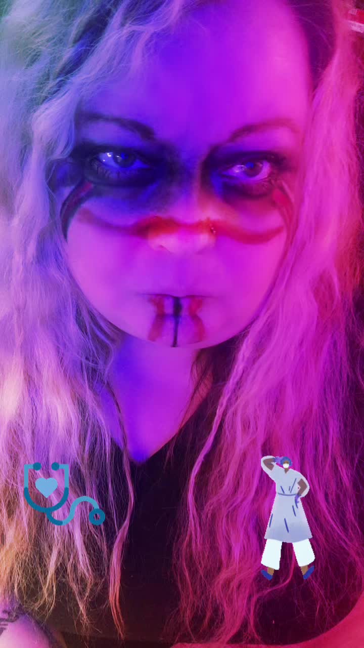 @Ellyn Marie170
