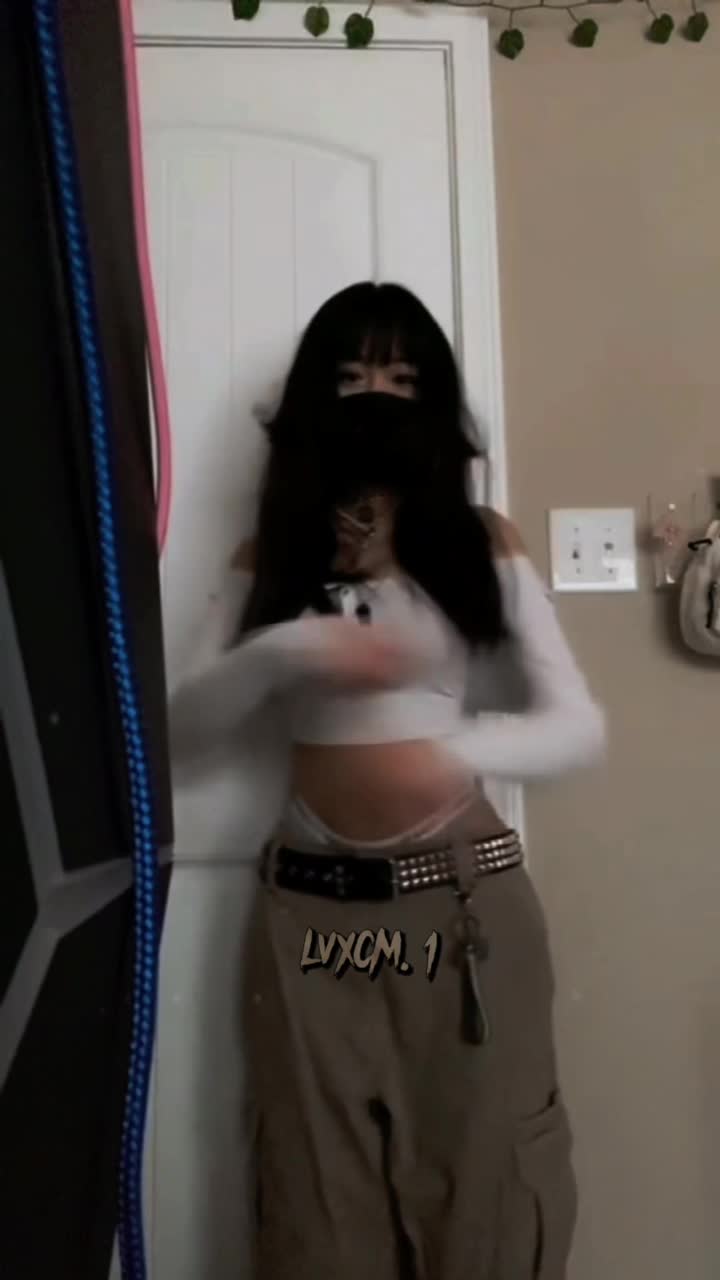 @🧛🏿&zwj;♂️