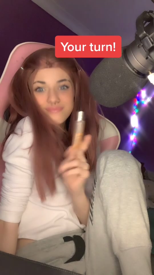 @Here take this &mdash;> UwU ✨