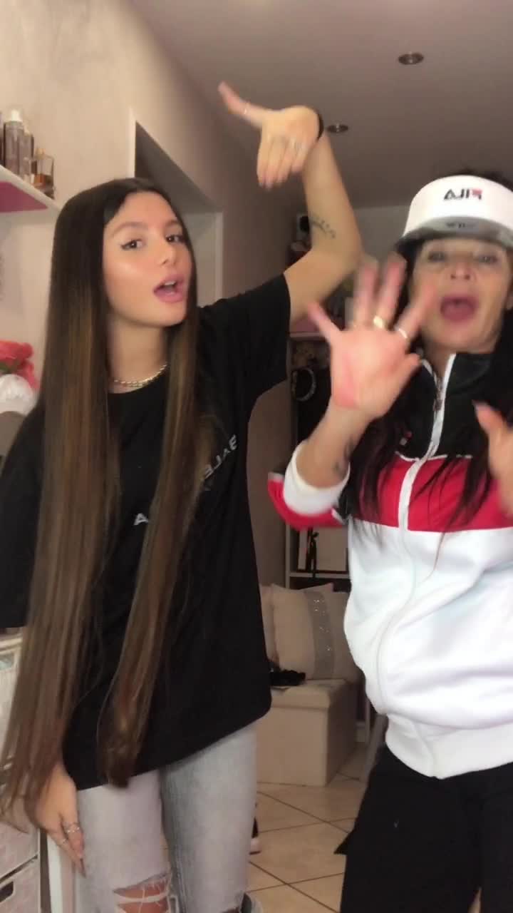 @𝐿𝑎𝑙𝑒💙