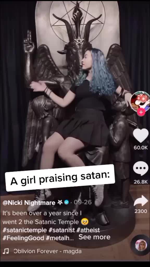 @𝙶𝙾𝙳 𝙸𝚂 𝙼𝚈 𝚂𝙰𝚅𝙸𝙾𝚁✝