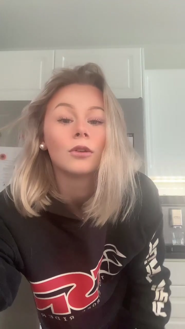 @Bella