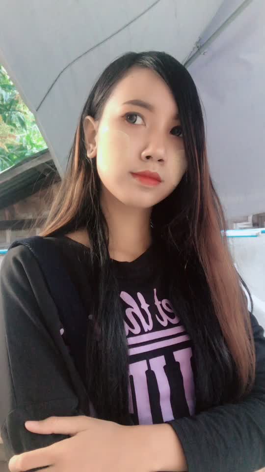 @မှန်ကြောင်😎