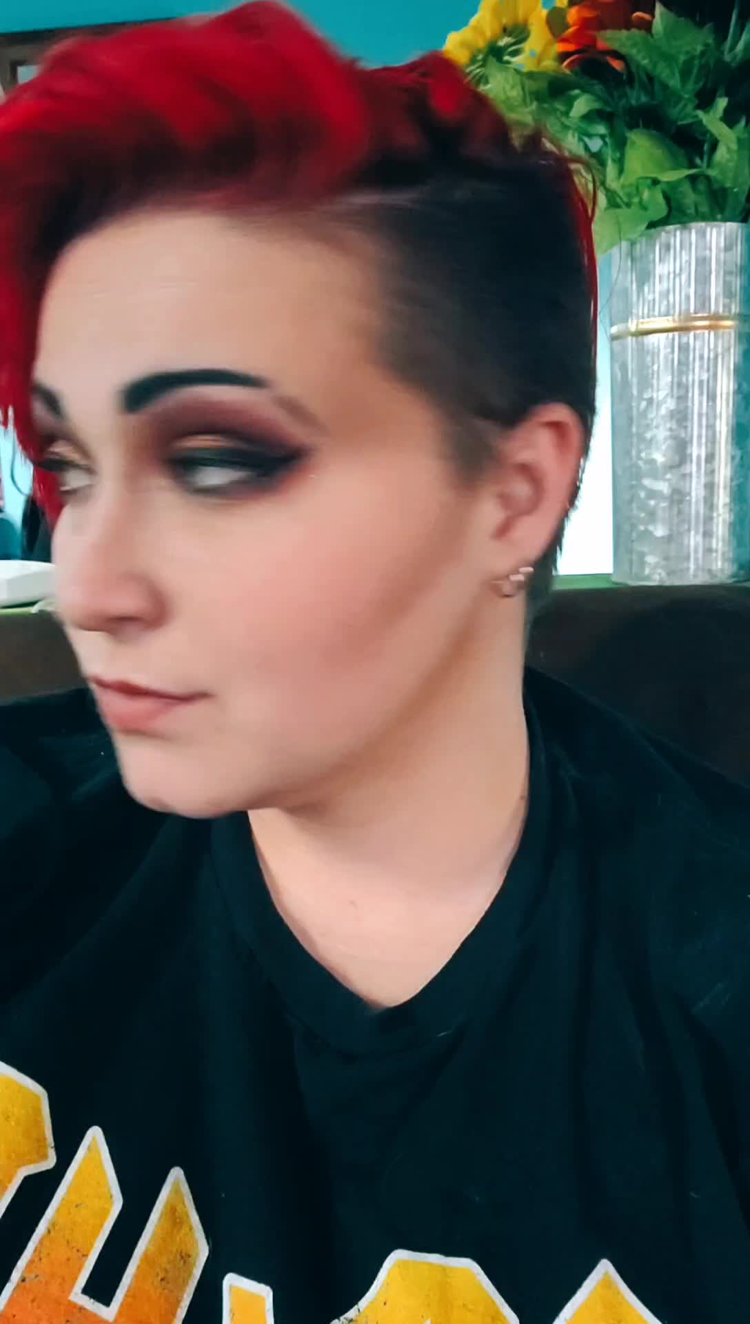 @Blue_Eyed_Darkness