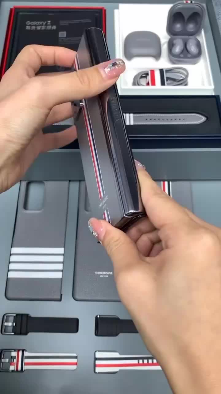 @Mr.Mobile