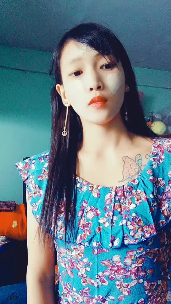 @🌿Kay Thi Khaing🌿(ဖြူးသူလေး)