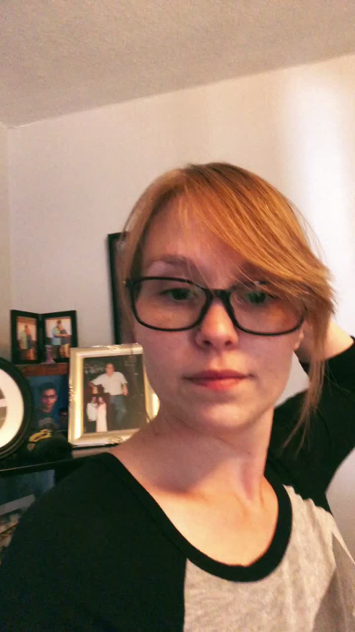 @GothWife_
