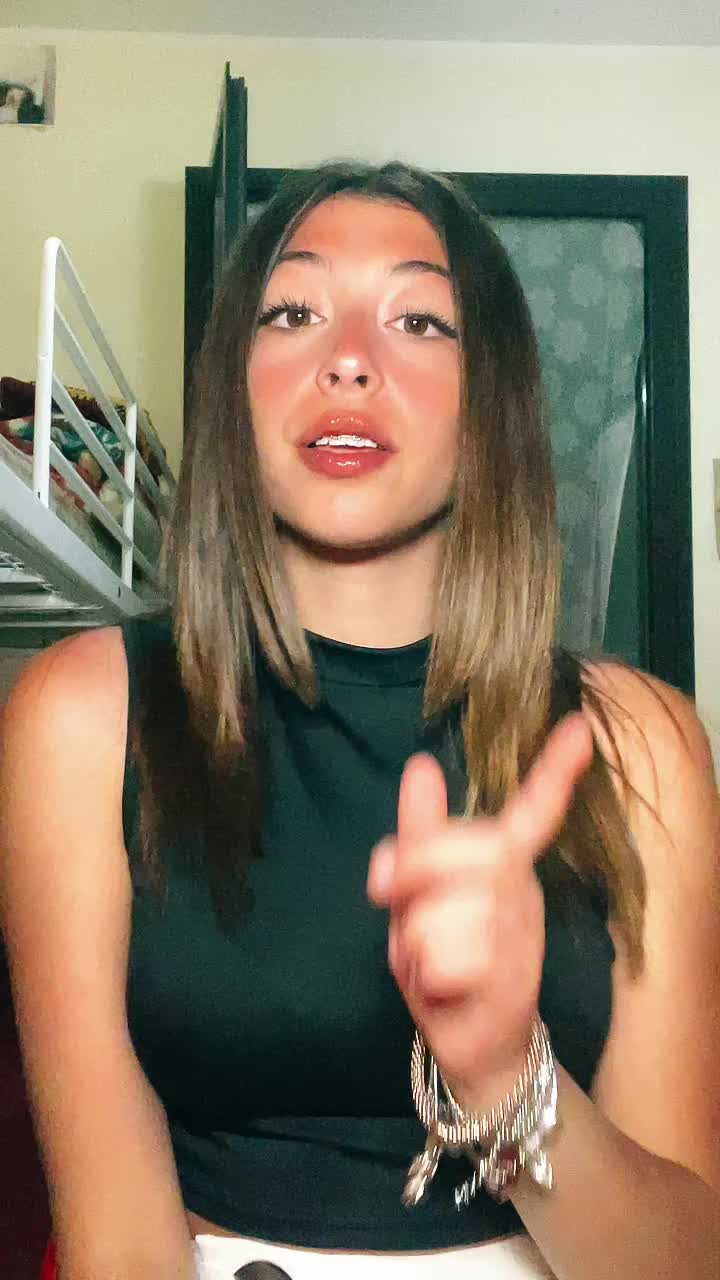 @D E S I💋