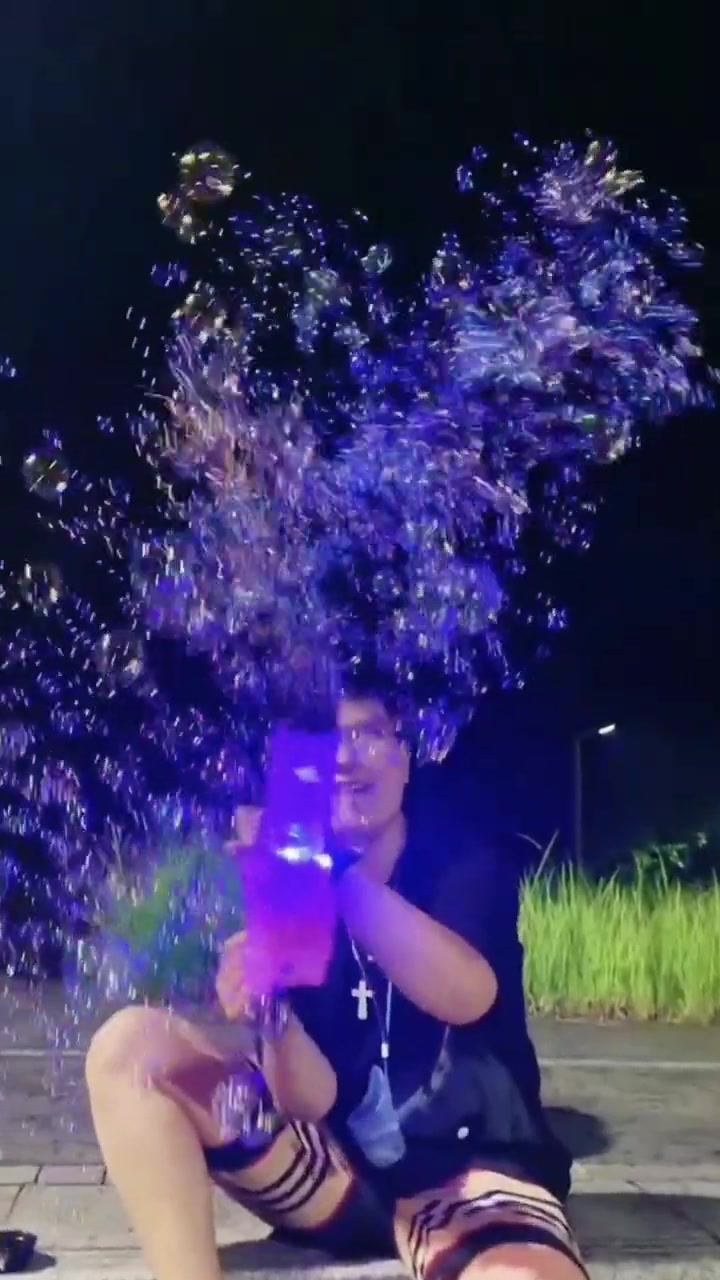 @greatmoment128