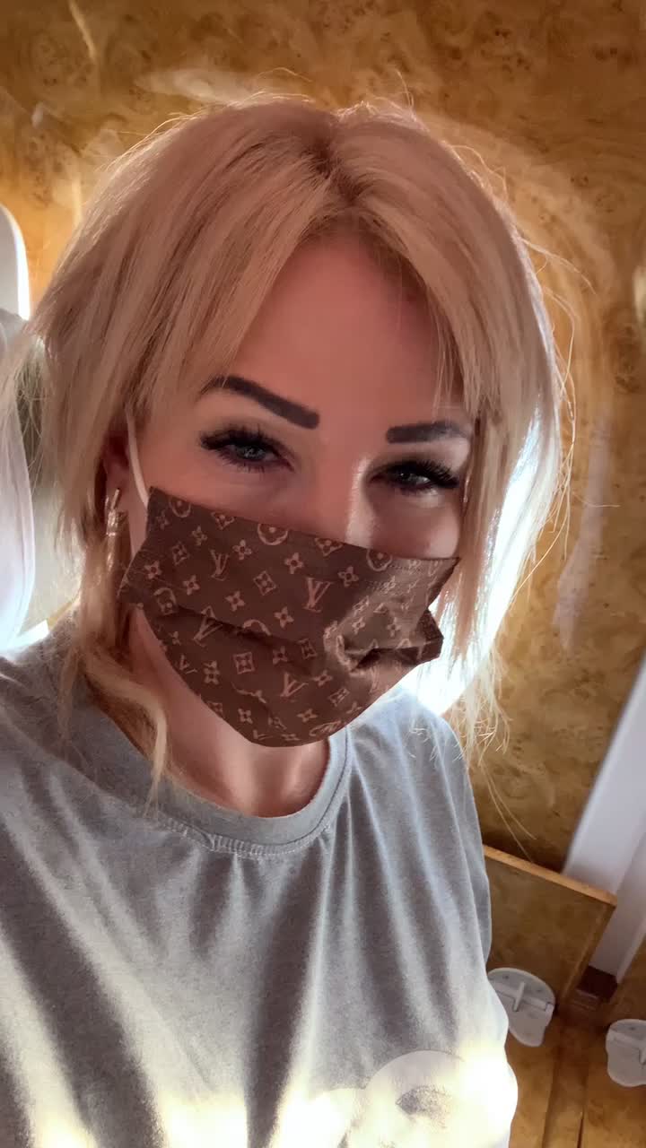 @Jacklyn_la_Roche
