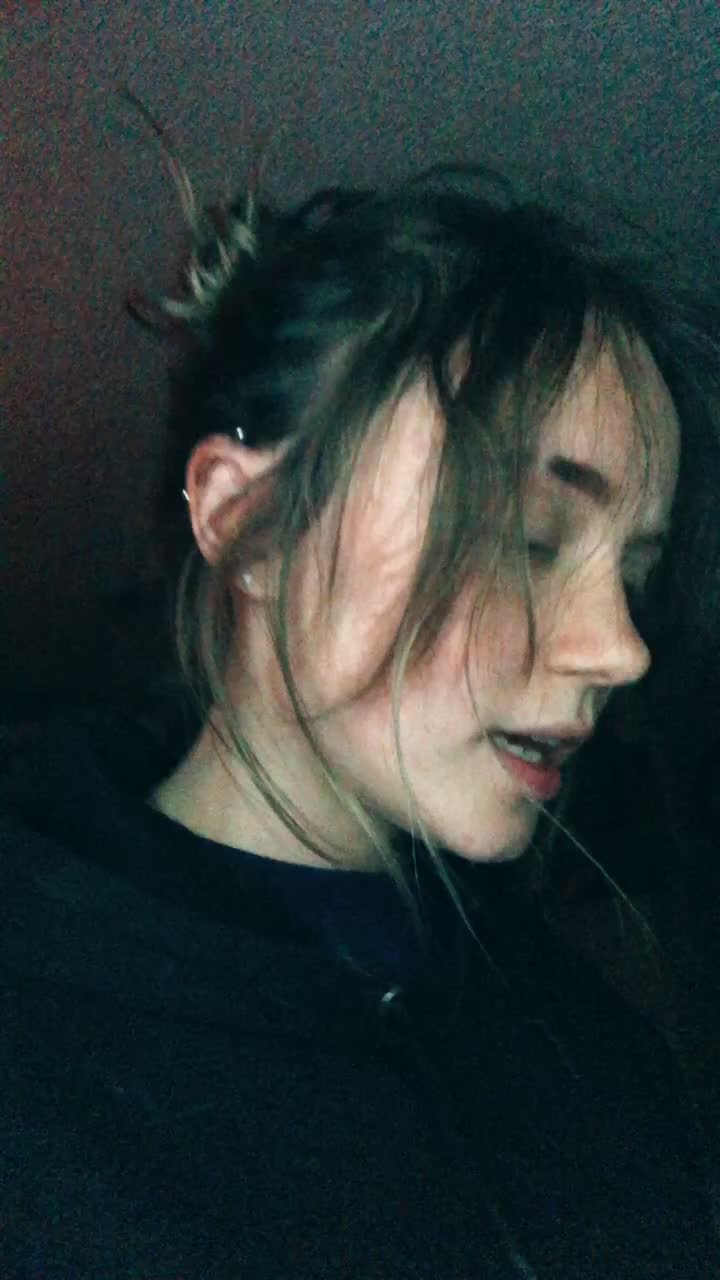 @Julia Fox