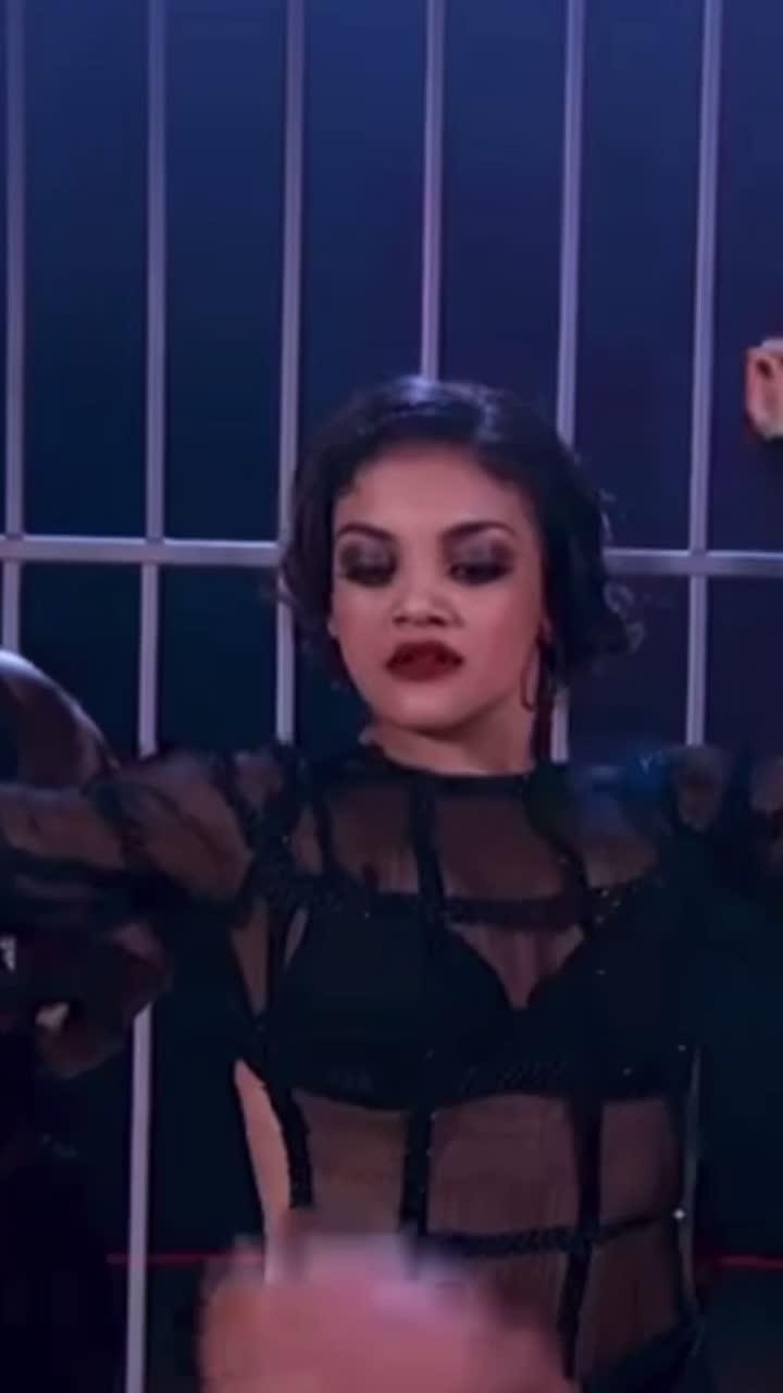 @Laurie Hernandez