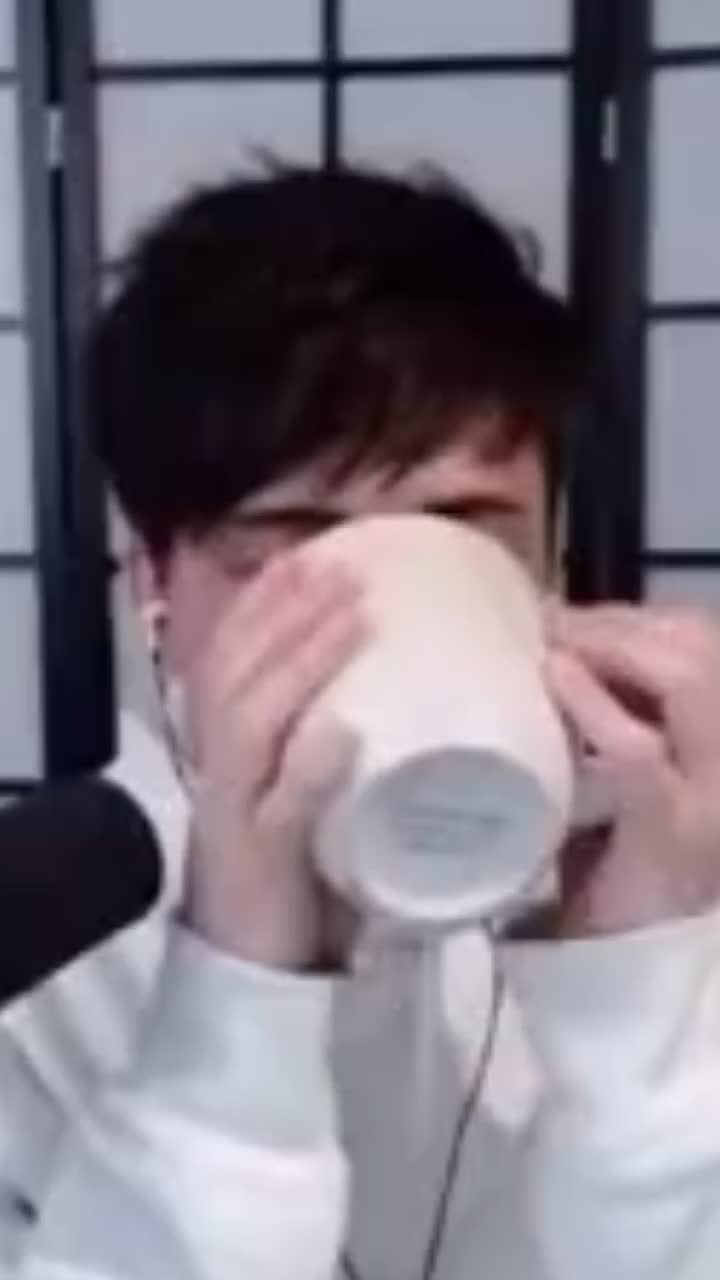 @Sykkuno.