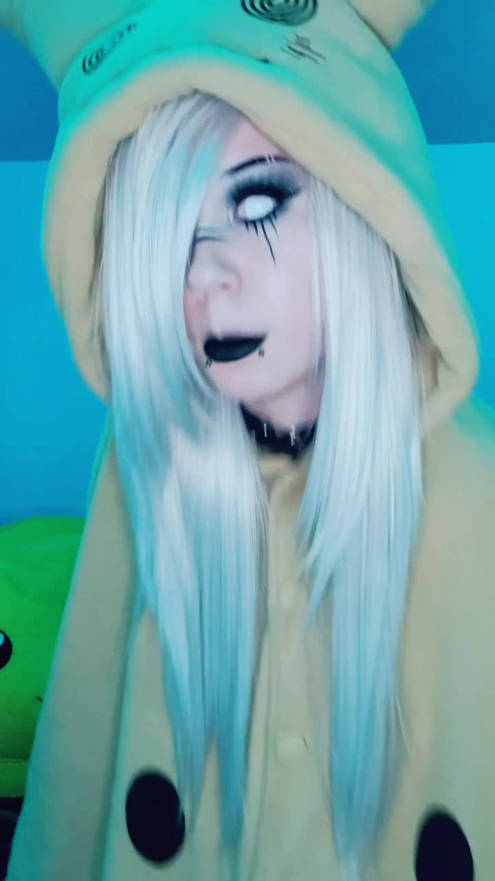 @Rainbow🏳️&zwj;🌈Artist/Streamer🍃