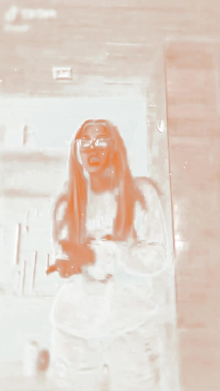 @Free vids! 🤍