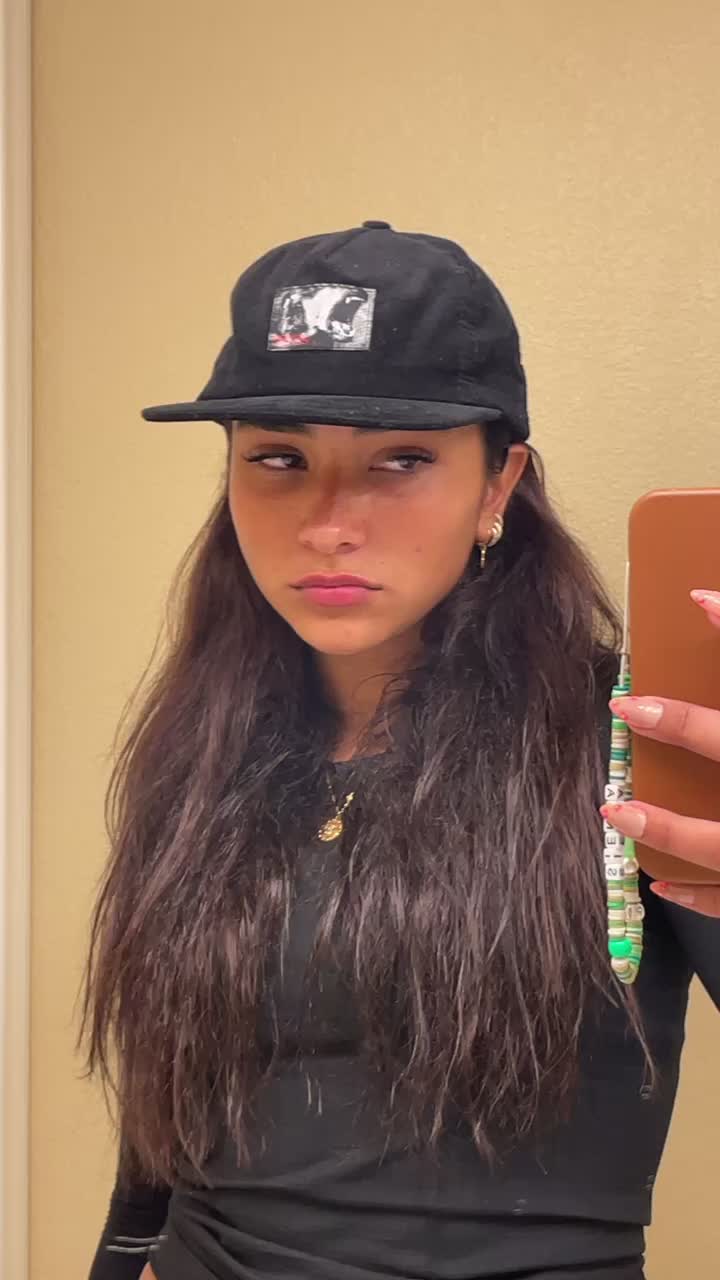 @siennamaegomez