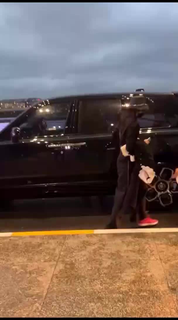 @Handsome guys, beauty