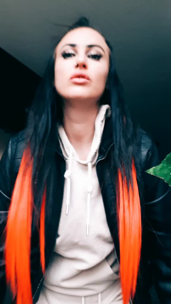 @Vika