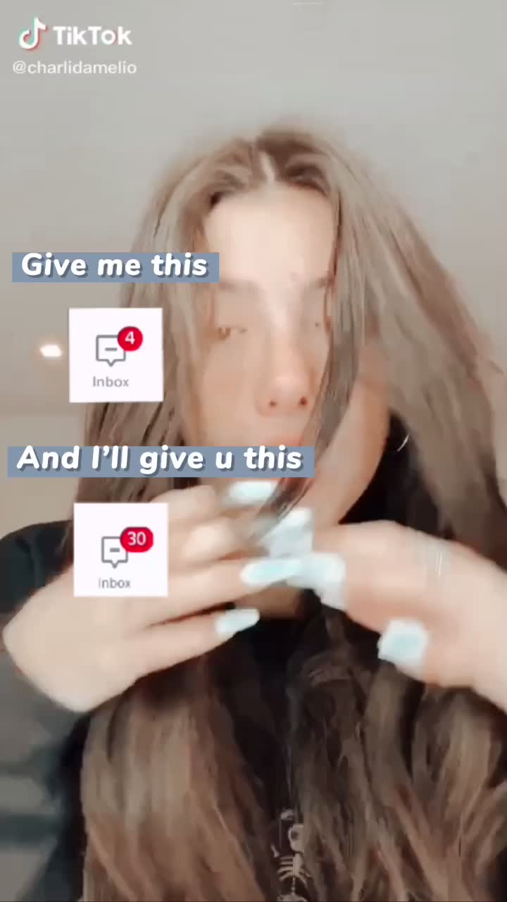 @Charli d&lsquo;amelio