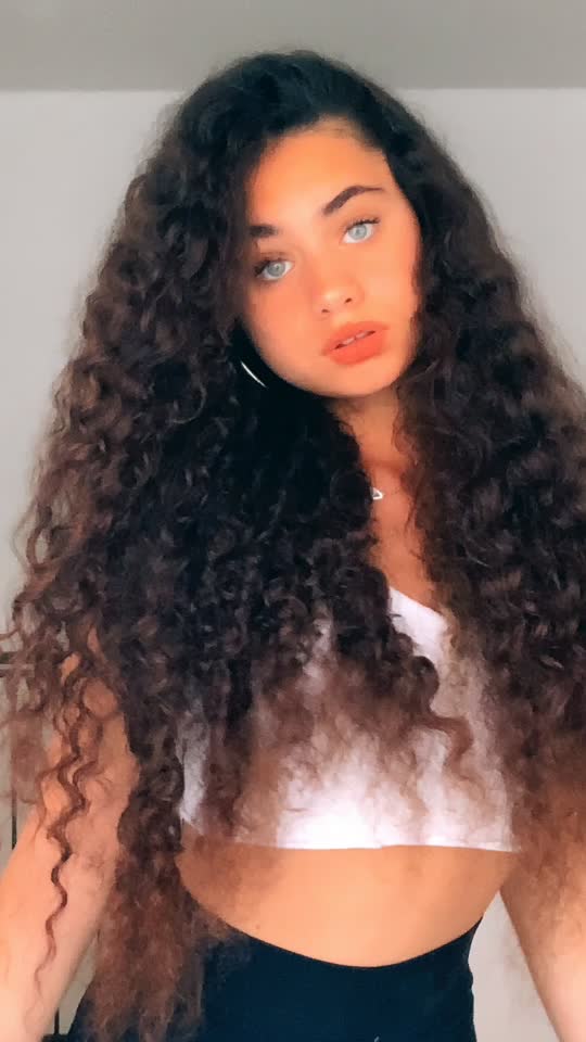 @AGAM🦋