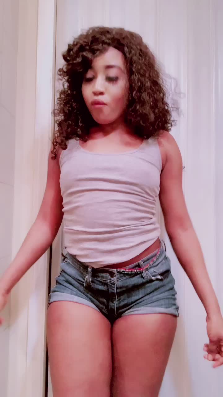 @Flawless 👑Qu&euml;en Sass&yuml;❤️
