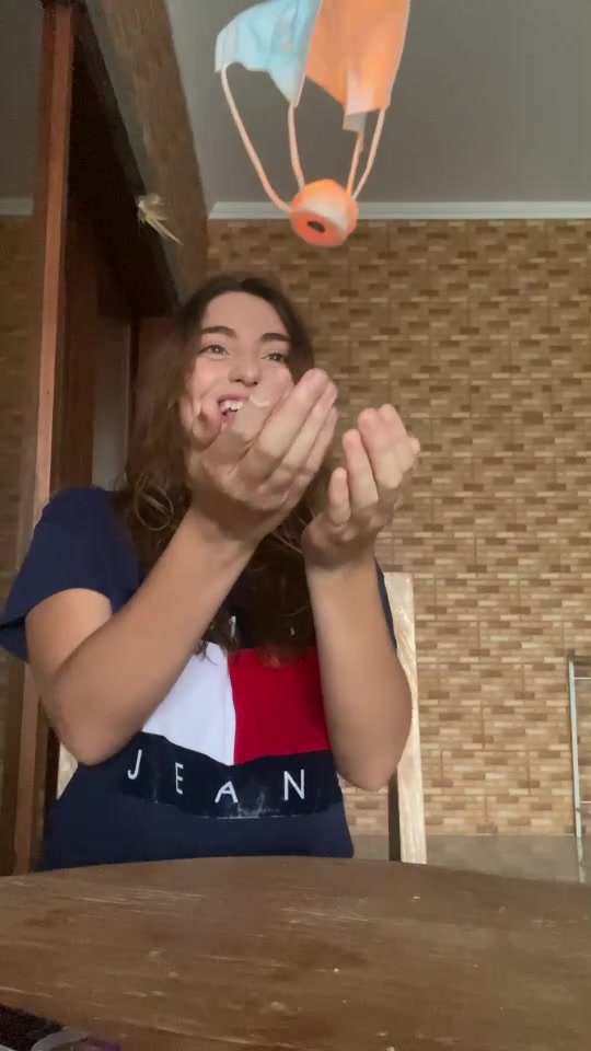 @Valeria