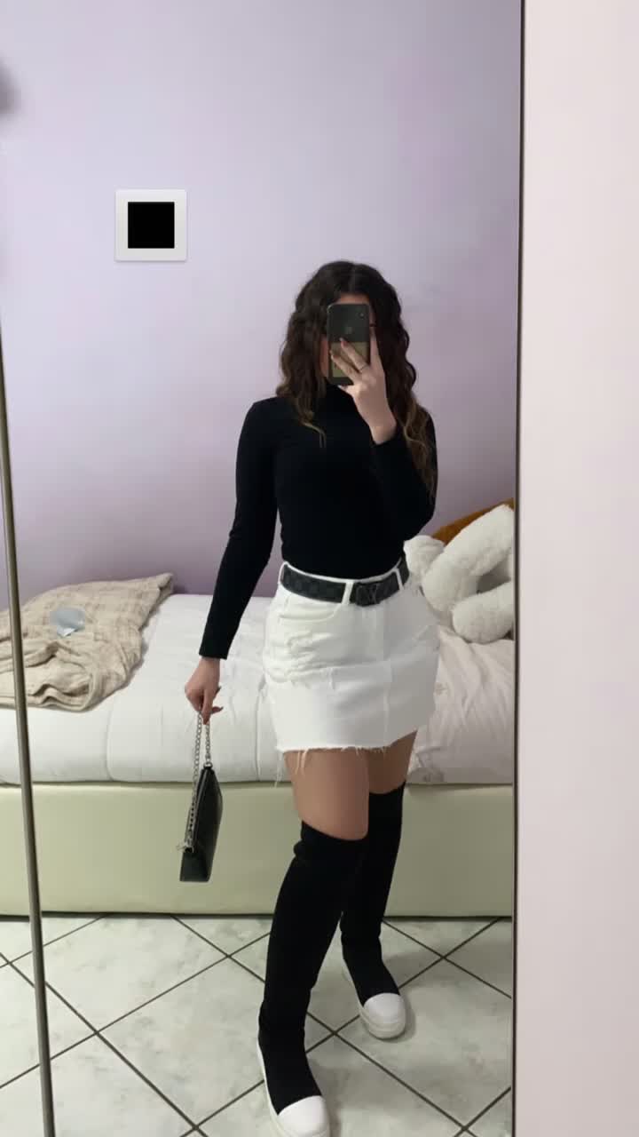@𝑃𝑎𝑡𝑟𝑖𝑧𝑖𝑎 𝐵𝑜𝑡𝑡𝑎♡