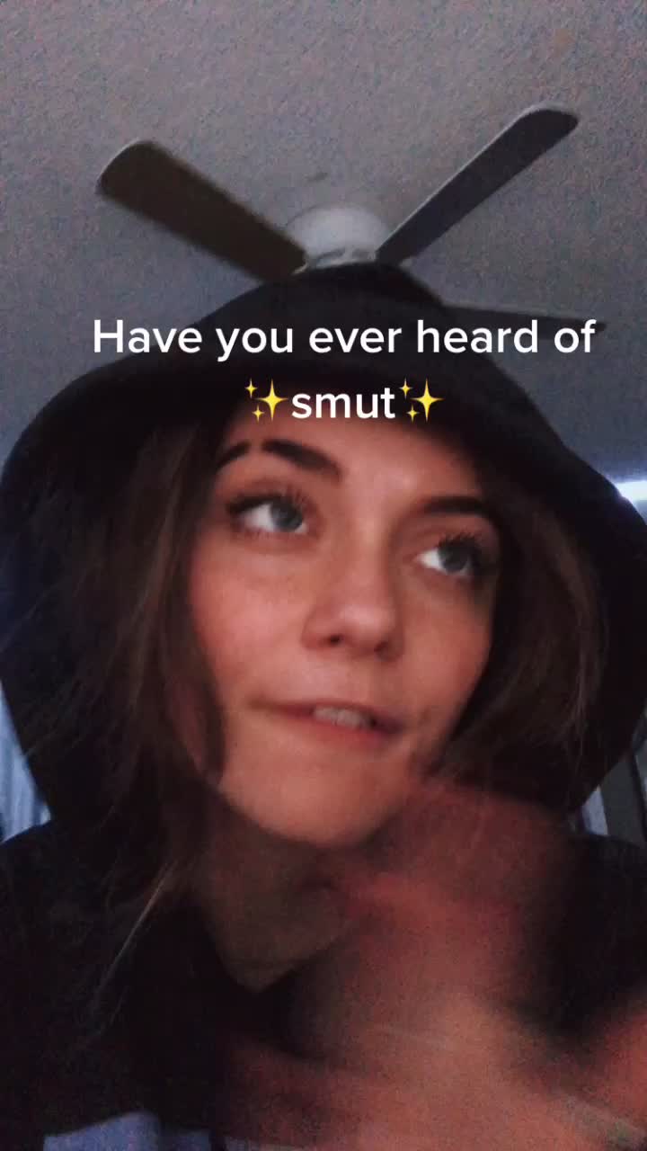 @Julia Fox