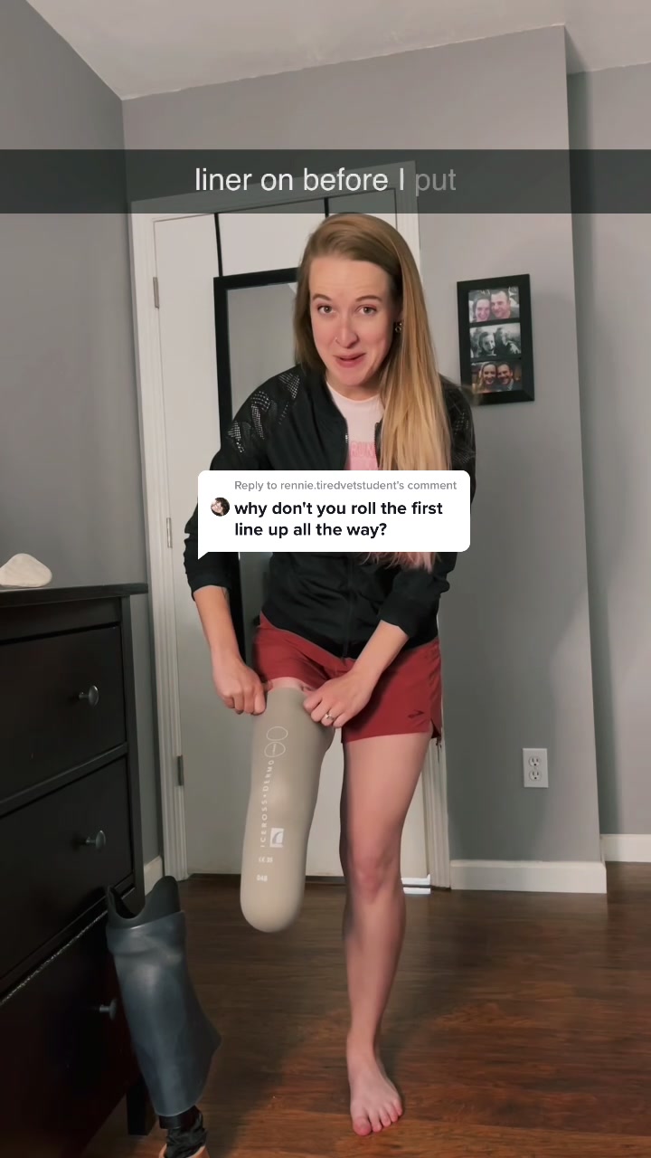 @FootlessJo