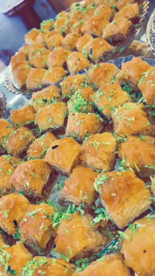 @شیرینی و ساردەمەنی بۆتان