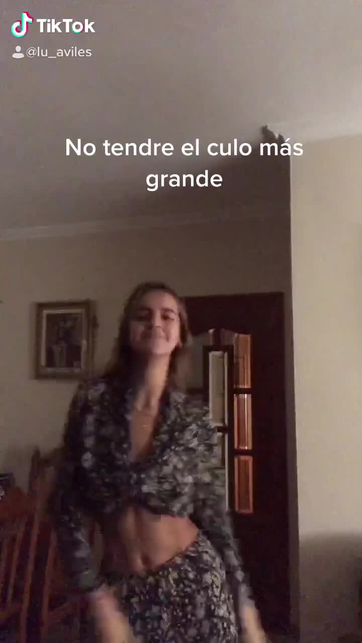 @LUC&Iacute;A