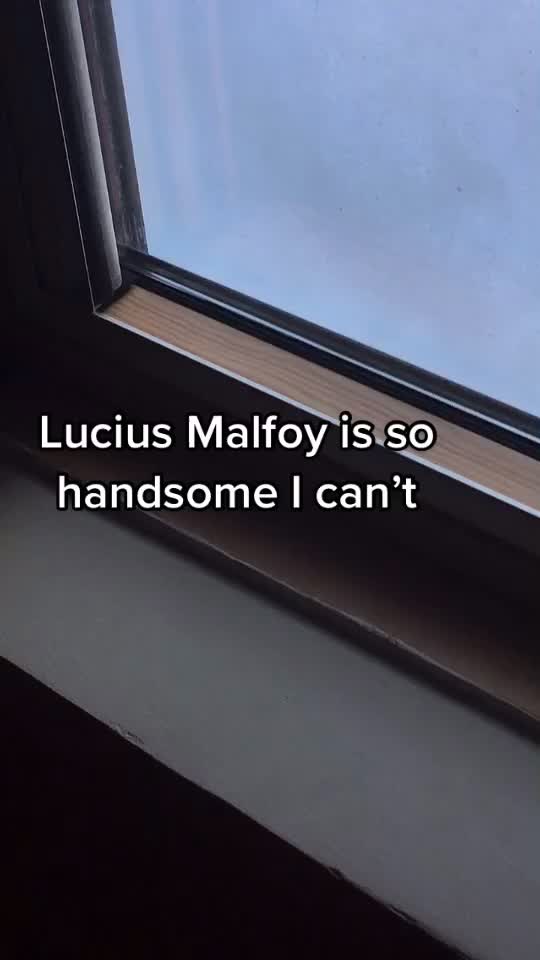 @&bull;mary&bull;