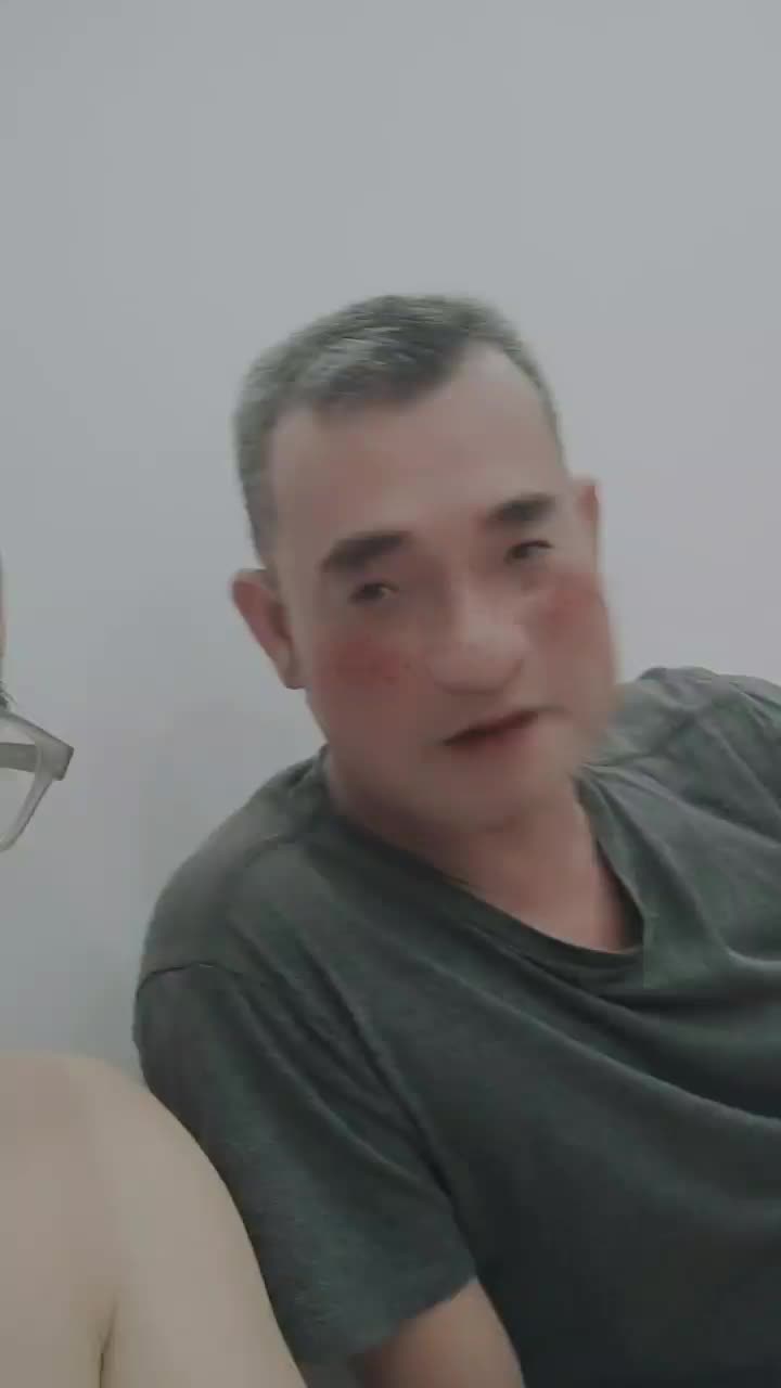 @Mon Vlogs