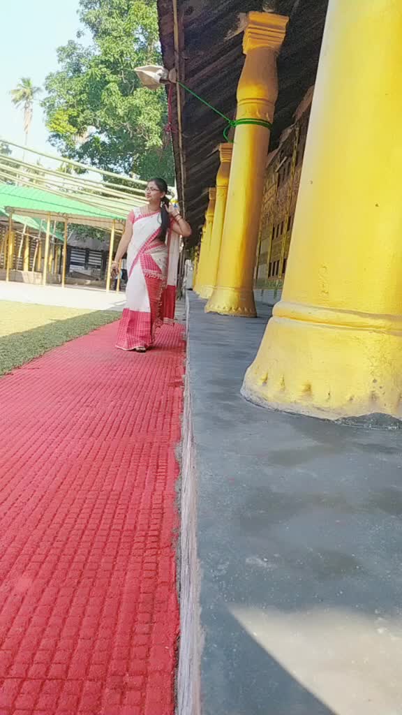 @Chumi Deka