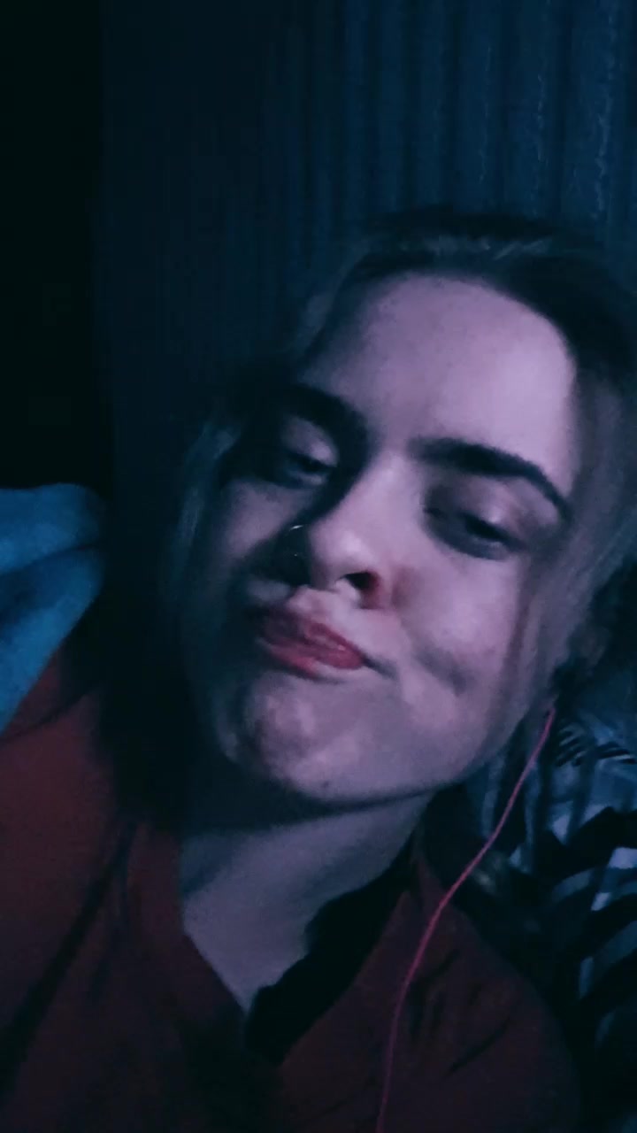 @😘