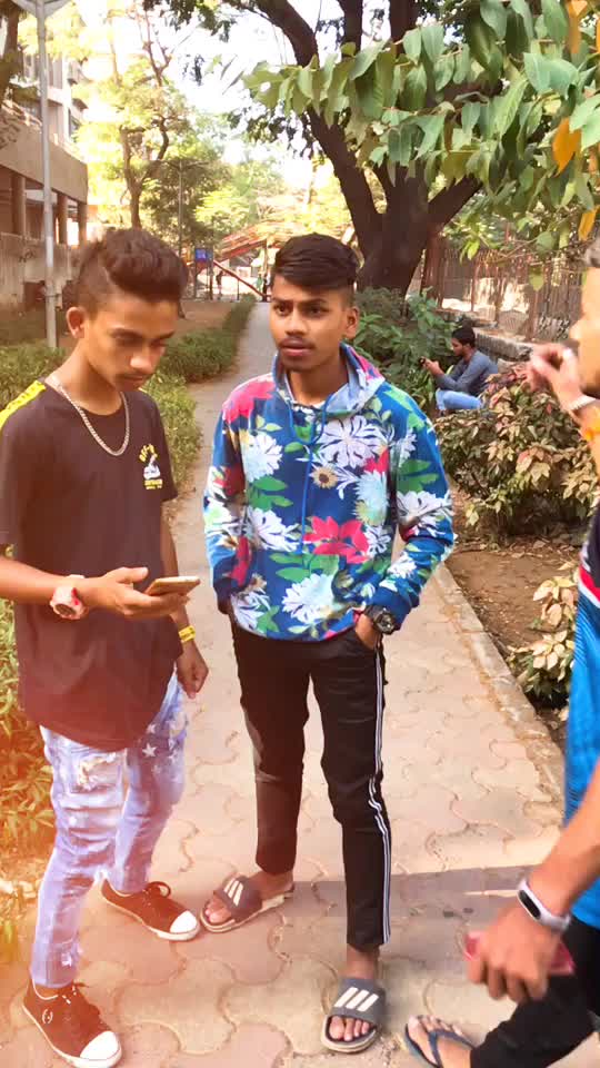 @TUSHAR..😎MB..👑