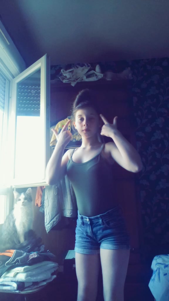 @emeline la Queen ❤👑