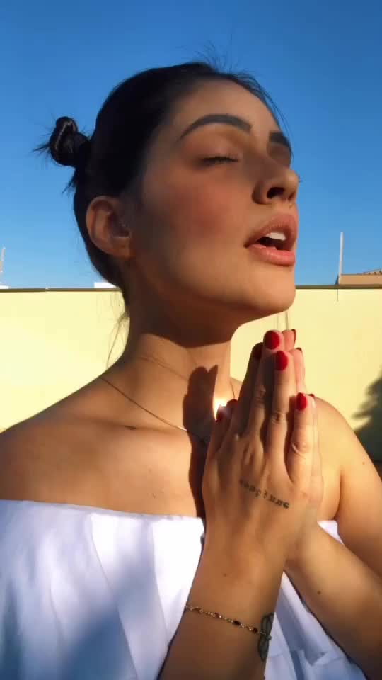 @karolvaoli