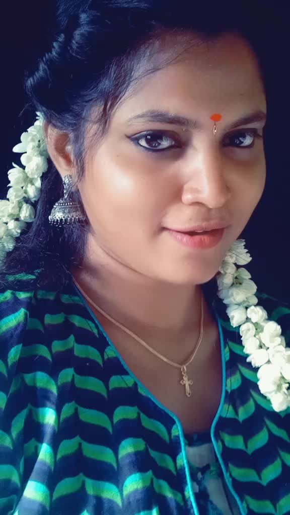 @Jeen_kanmani