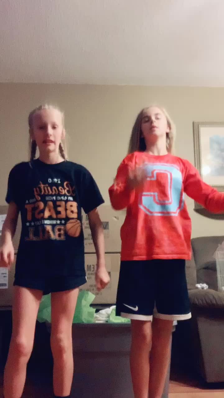 @skylar🖤