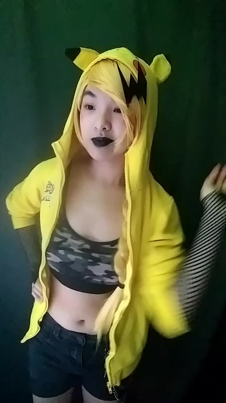 @Floofy
