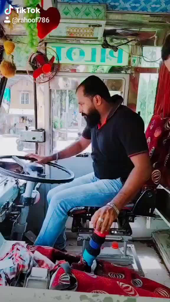 @Rahoofpukayoor