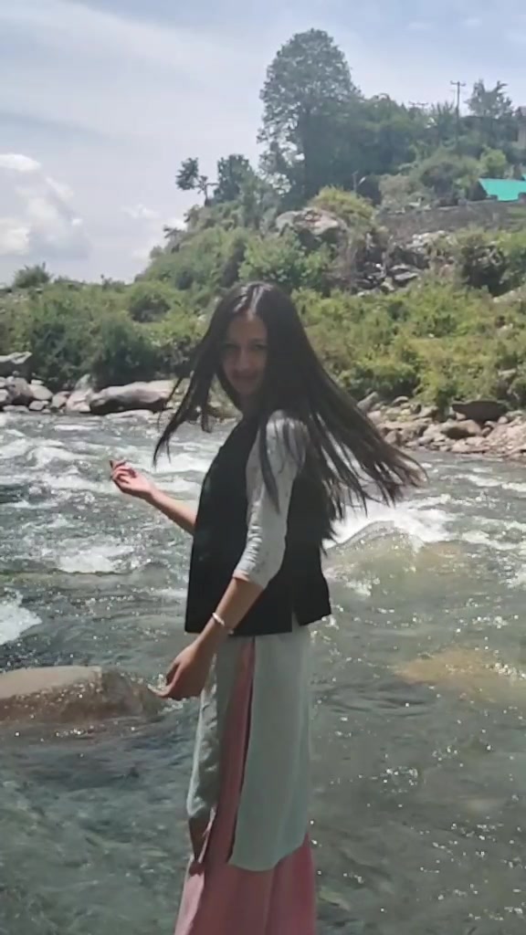 @Khushi Ghiyali