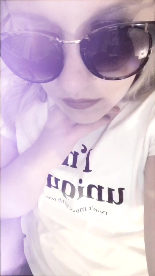 @Taschaa_