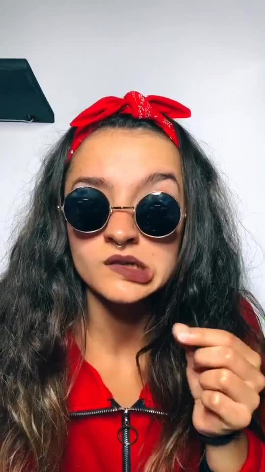 @Isa