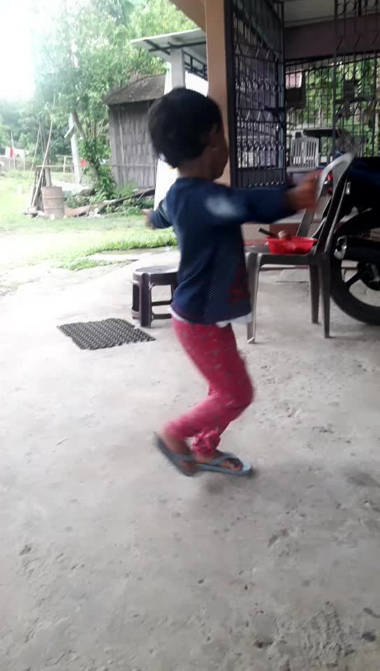 @Daisy Buragohain